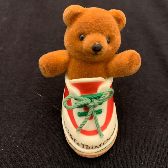 1985 Hallmark Keepsake Ornament Child's Third Christmas in Box Collectable - Picture 2 of 9